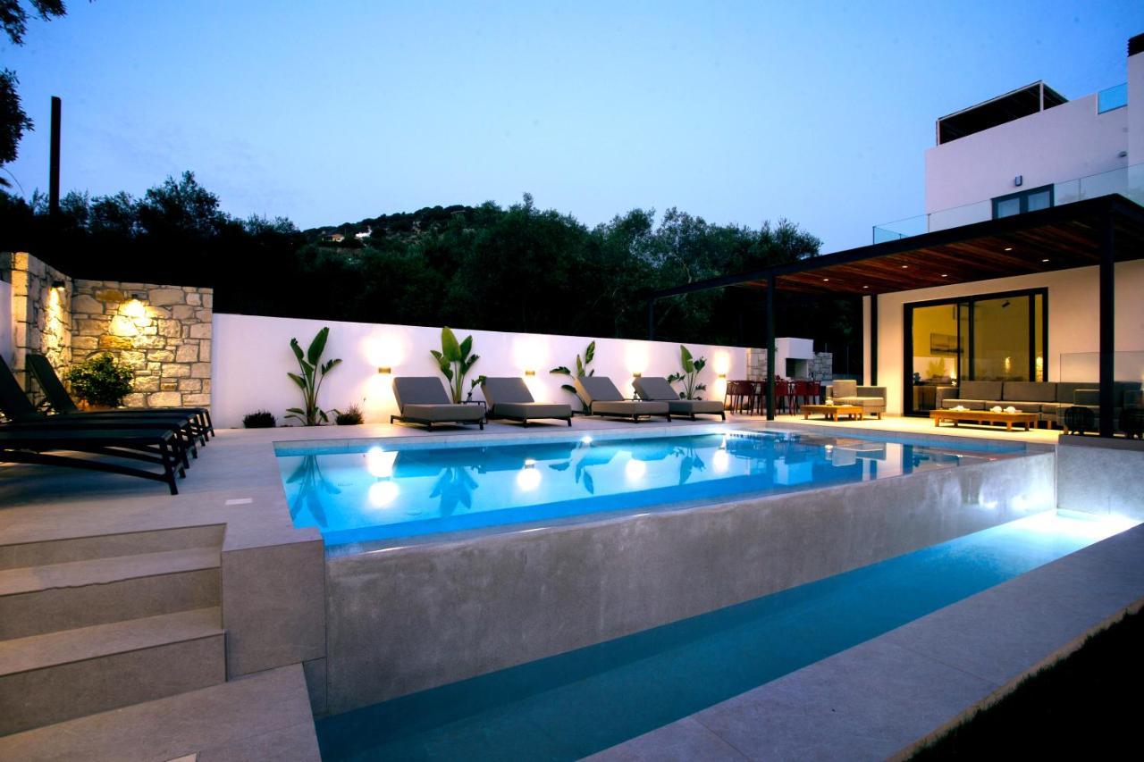 Avrilia Seaside Villa Heated Pool Almyrida  Bagian luar foto